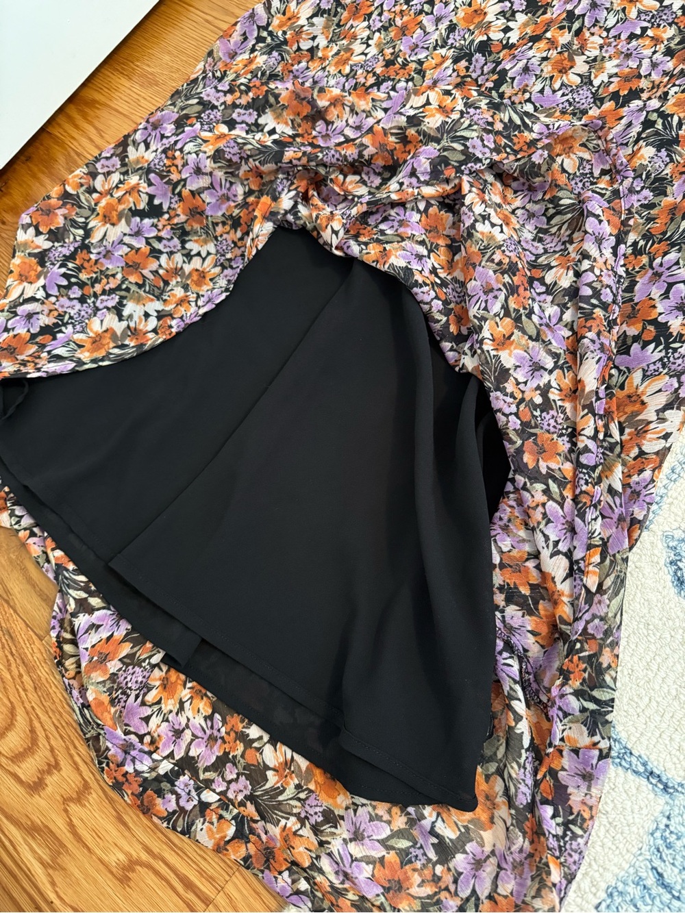 ASTR the label Sylvie Floral Maxi Dress Size Medium - Picture 6 of 14